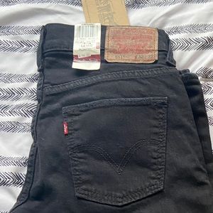 Mens Black Levi’s —- new with tags